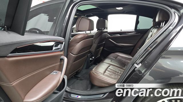 BMW 5-Series 530i xDrive M Sport Package Plus