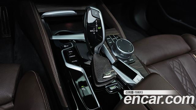 BMW 5-Series 523d M Sport