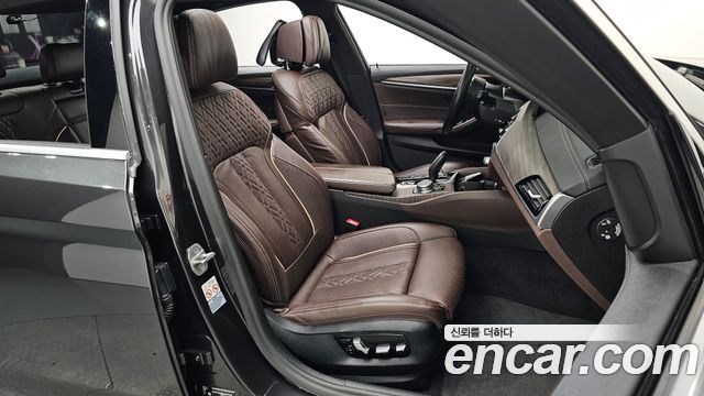 BMW 5-Series 523d M Sport