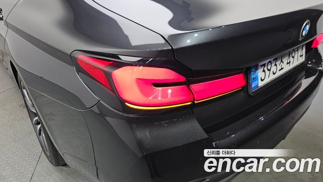 BMW 5-Series 523d M Sport