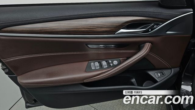 BMW 5-Series 523d M Sport