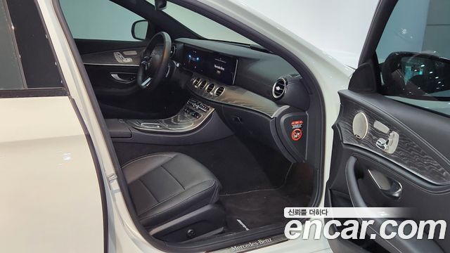 Mercedes-Benz E-Class E350 4MATIC AMG Line