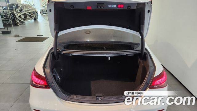 Mercedes-Benz E-Class E350 4MATIC AMG Line