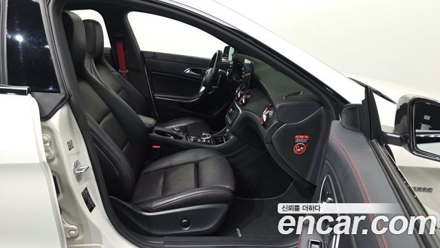 Mercedes-Benz CLA-Class CLA45 AMG 4MATIC