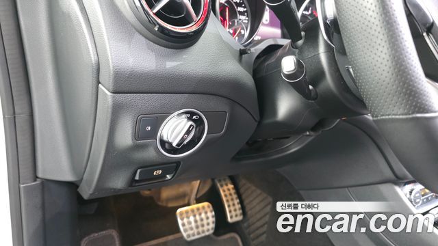 Mercedes-Benz CLA-Class CLA45 AMG 4MATIC