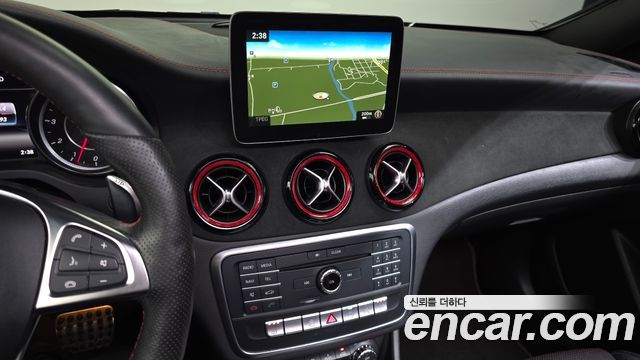 Mercedes-Benz CLA-Class CLA45 AMG 4MATIC