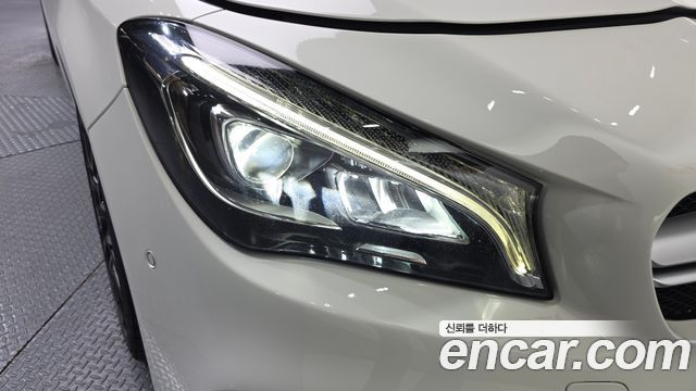 Mercedes-Benz CLA-Class CLA45 AMG 4MATIC