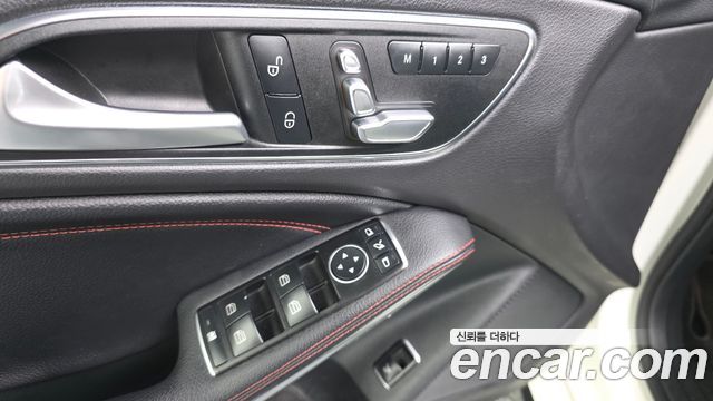 Mercedes-Benz CLA-Class CLA45 AMG 4MATIC