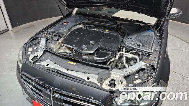 Mercedes-Benz E-Class E220d 4MATIC Exclusive