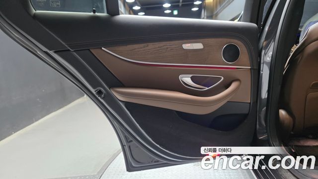 Mercedes-Benz E-Class E220d 4MATIC Exclusive