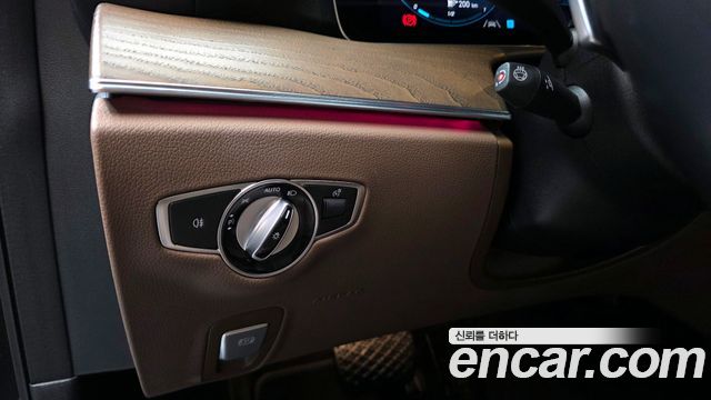 Mercedes-Benz E-Class E220d 4MATIC Exclusive