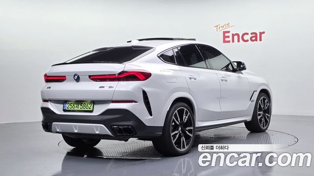 BMW X6 M60i