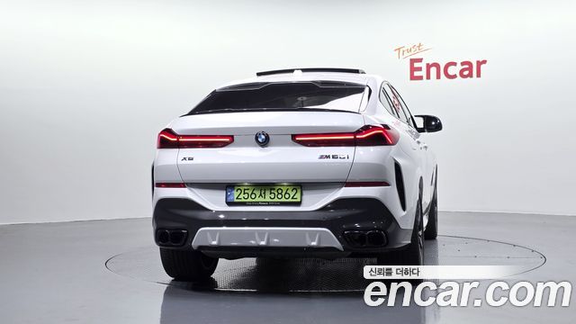 BMW X6 M60i