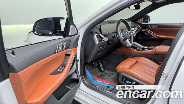 BMW X6 M60i