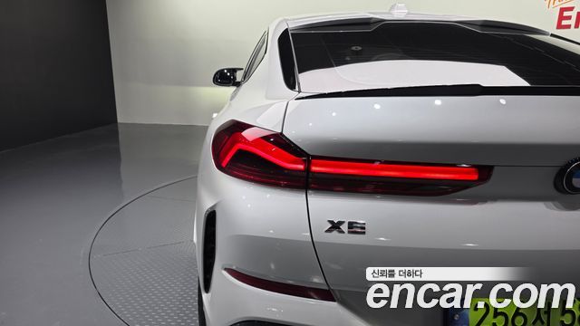 BMW X6 M60i