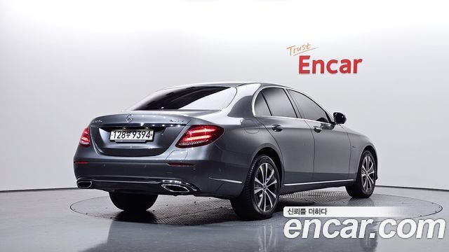 Mercedes-Benz E-Class E300e 4MATIC Exclusive