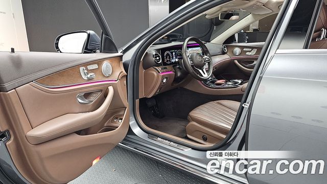 Mercedes-Benz E-Class E300e 4MATIC Exclusive