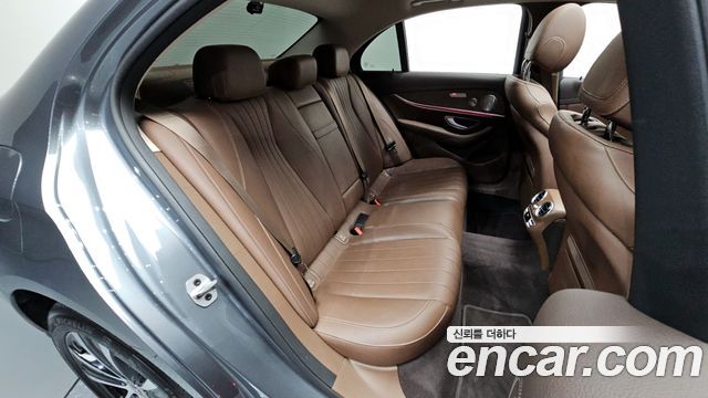 Mercedes-Benz E-Class E300e 4MATIC Exclusive