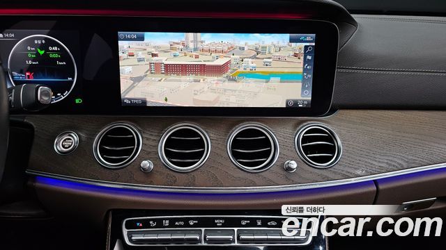 Mercedes-Benz E-Class E300e 4MATIC Exclusive