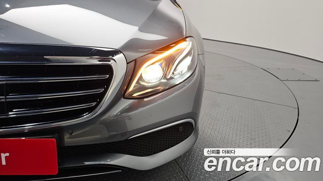 Mercedes-Benz E-Class E300e 4MATIC Exclusive