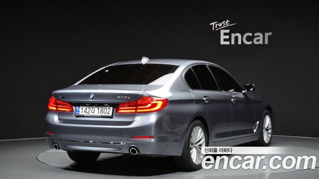 BMW 5-Series 520d xDrive Luxury Plus