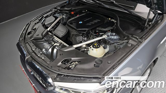 BMW 5-Series 520d xDrive Luxury Plus