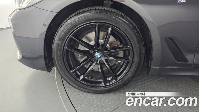 BMW 5-Series 520d M Sport package