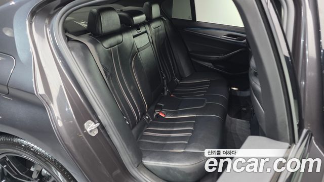 BMW 5-Series 520d M Sport package