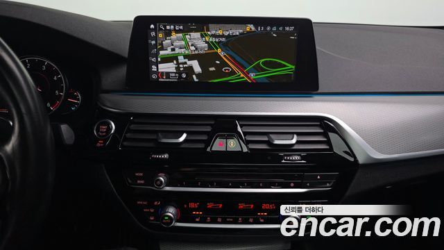 BMW 5-Series 520d M Sport package