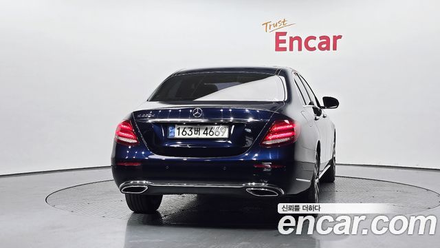Mercedes-Benz E-Class E220d Exclusive