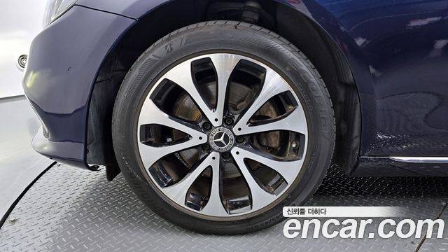 Mercedes-Benz E-Class E220d Exclusive