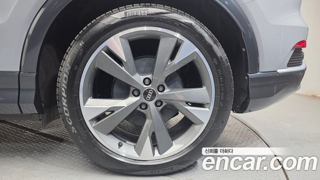 Audi Q4 e-tron 40 Premium