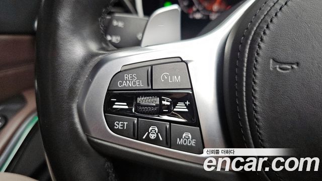 BMW 3-Series 320i Luxury