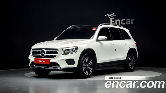 Mercedes-Benz GLB-Class GLB220