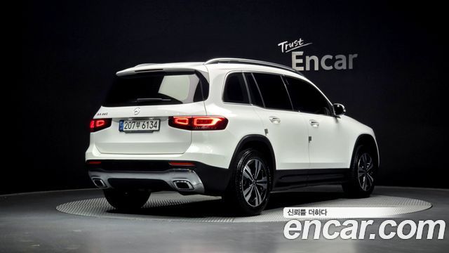 Mercedes-Benz GLB-Class GLB220