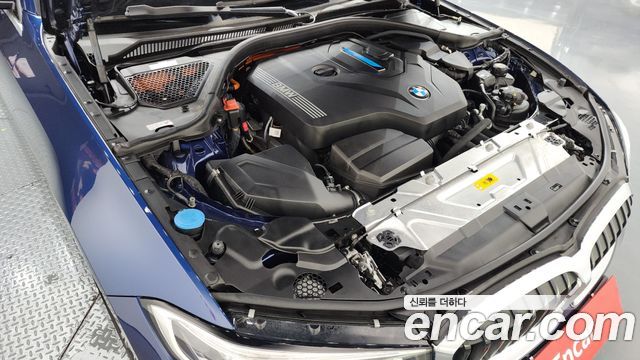 BMW 3-Series 330e Luxury