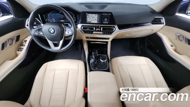 BMW 3-Series 330e Luxury