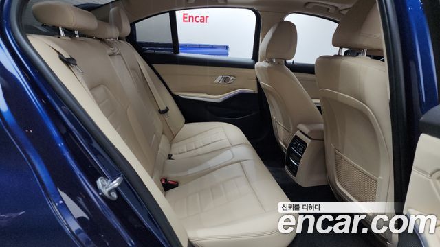 BMW 3-Series 330e Luxury