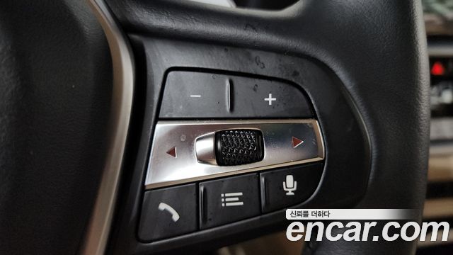 BMW 3-Series 330e Luxury
