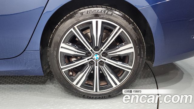 BMW 3-Series 330e Luxury
