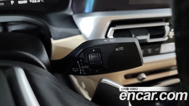 BMW 3-Series 330e Luxury