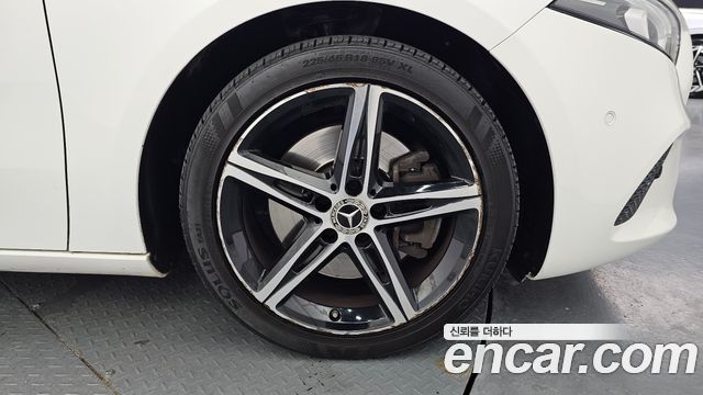Mercedes-Benz A-Class A250 4MATIC Sedan