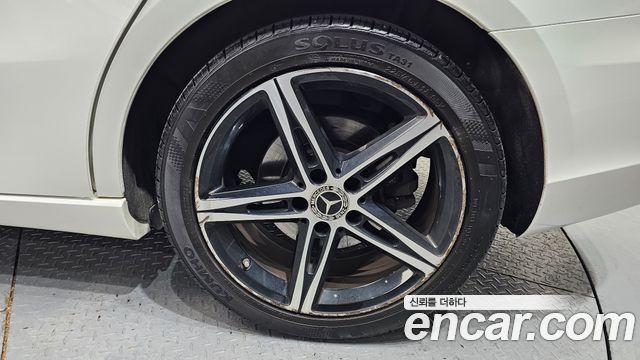 Mercedes-Benz A-Class A250 4MATIC Sedan