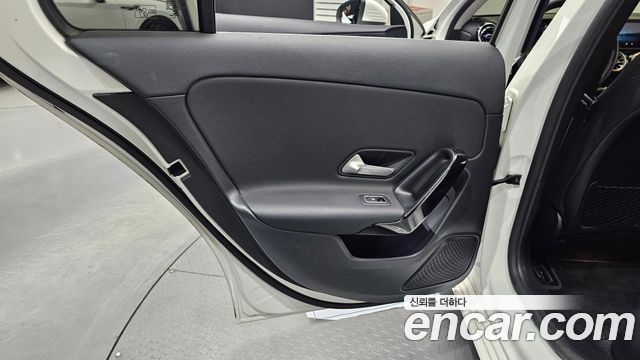 Mercedes-Benz A-Class A250 4MATIC Sedan