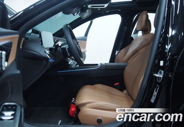 Mercedes-Benz E-Class E200 AMG Line