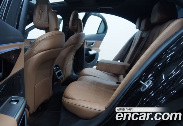 Mercedes-Benz E-Class E200 AMG Line
