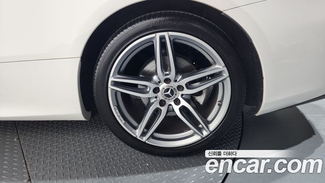 Mercedes-Benz E-Class E220d Cabriolet