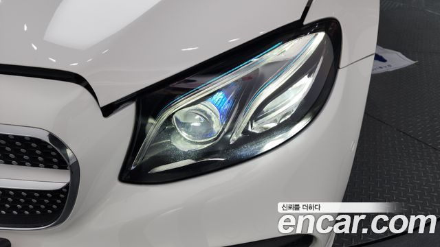 Mercedes-Benz E-Class E220d Cabriolet
