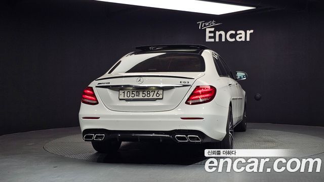Mercedes-Benz E-Class E300 4MATIC Avnatgarde