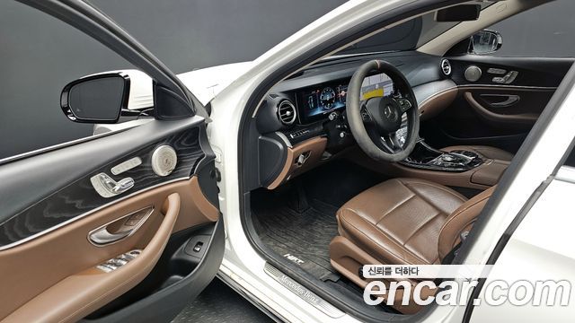 Mercedes-Benz E-Class E300 4MATIC Avnatgarde